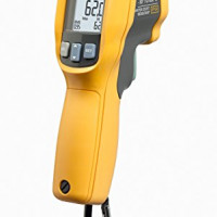 Fluke FLUKE-62 MAX + IP54 IR THERMOMETER AMERICAS 1X MANUAL 1X CARABINER 1 X AA BATT